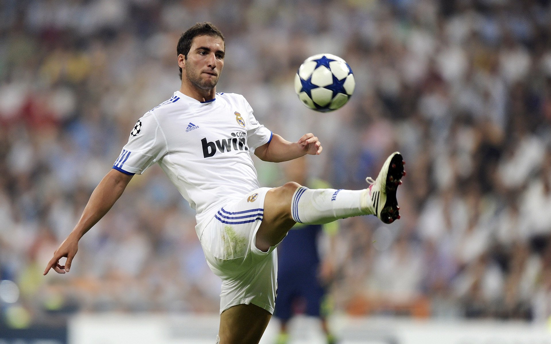 开云体育-瑞士铁桶阵锁死克罗地亚，迪巴拉欧冠半决赛上演王者归来！